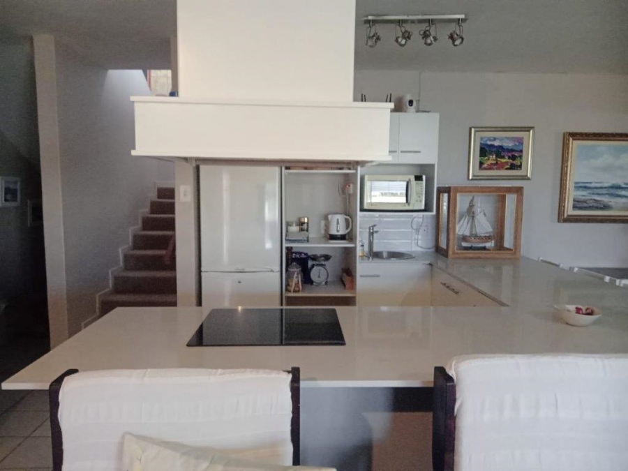 5 Bedroom Property for Sale in Wavecrest Eastern Cape